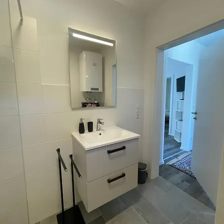 Sorinas Home - Comfortable Apartment Near Graz - Free Parking דירה Wagersbach